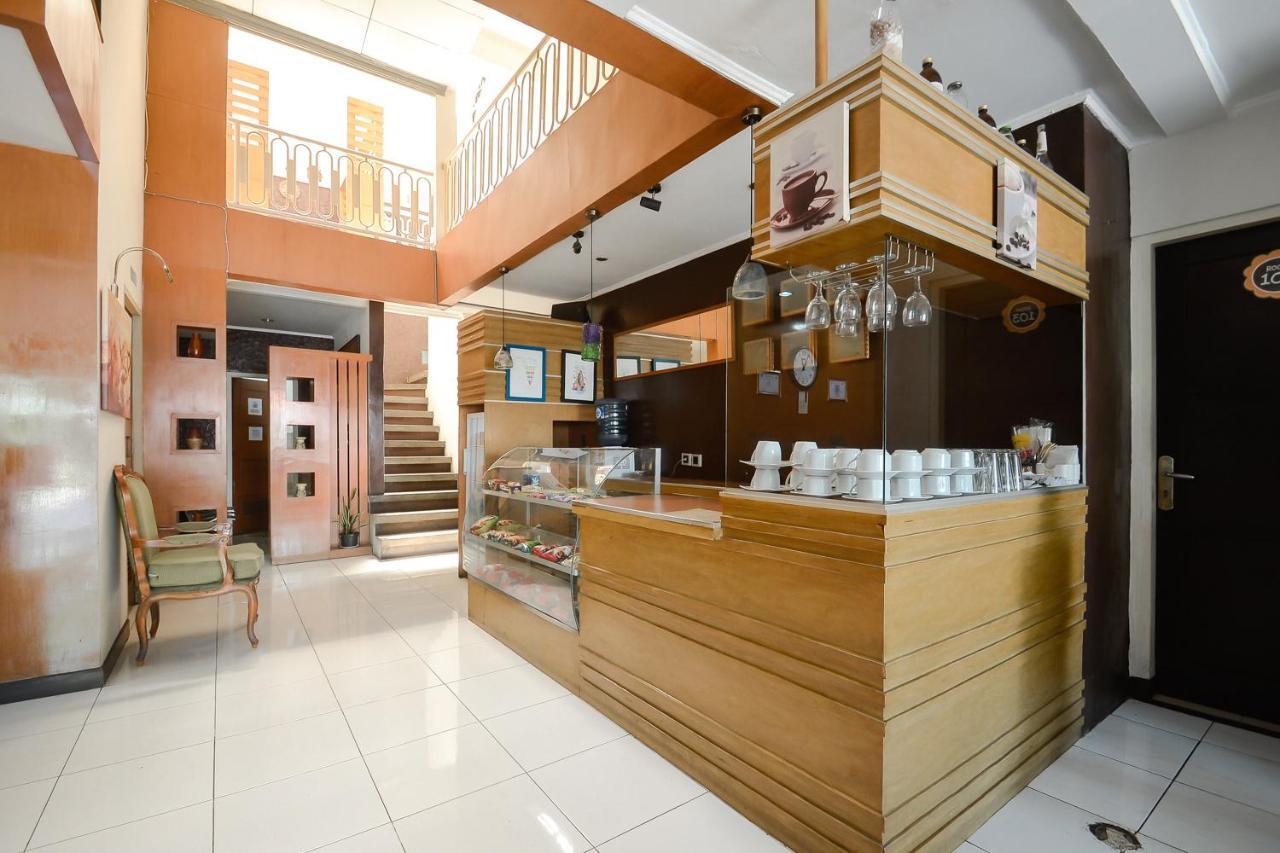 Sky Hotel Buah Batu 1 Бандунг Экстерьер фото