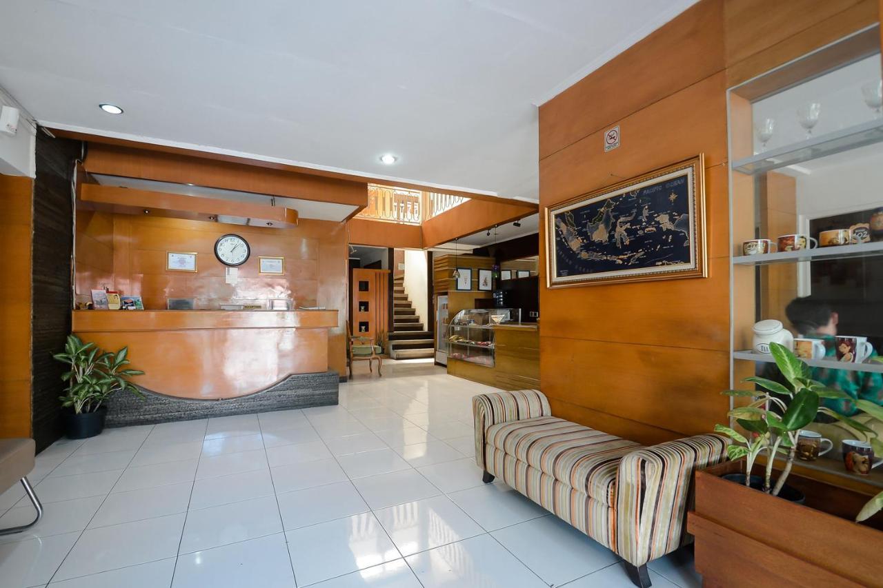 Sky Hotel Buah Batu 1 Бандунг Экстерьер фото