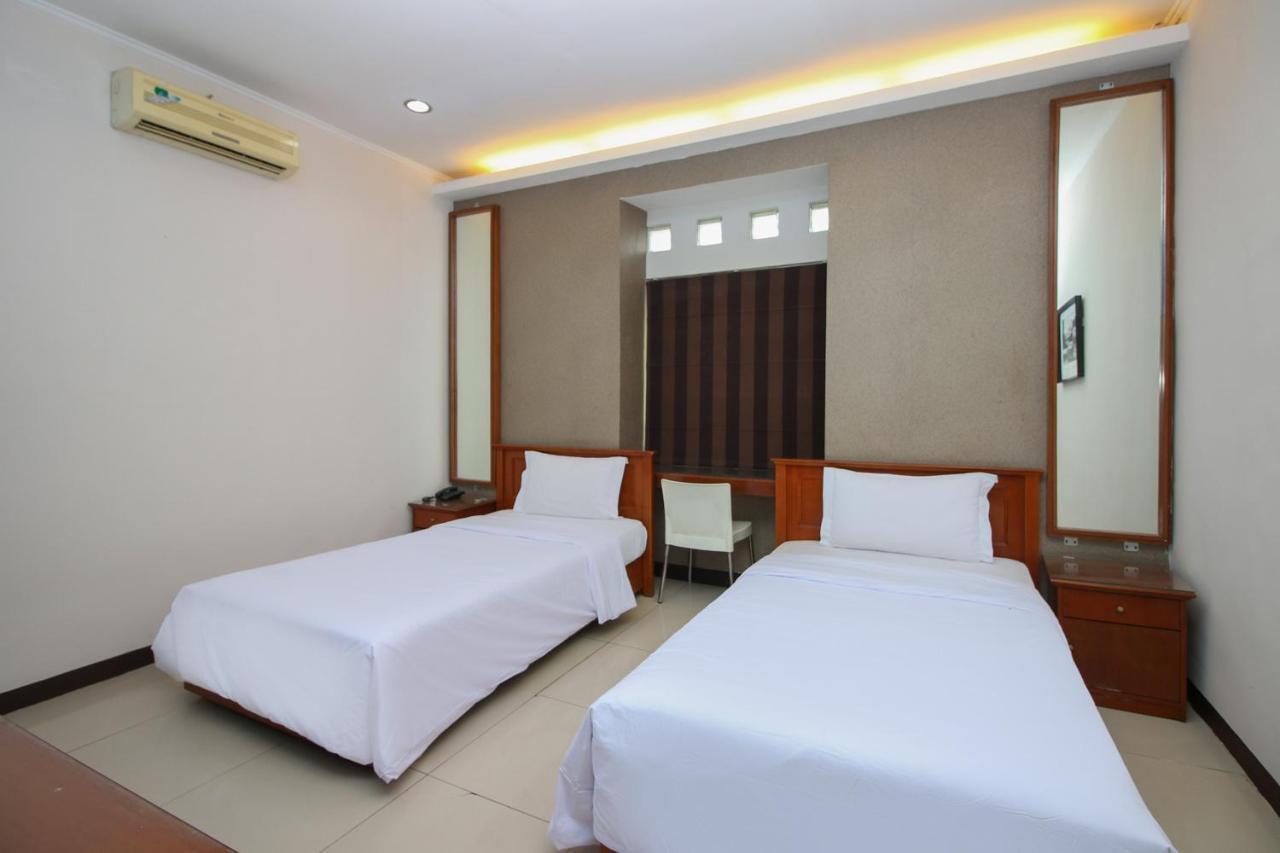 Sky Hotel Buah Batu 1 Бандунг Экстерьер фото