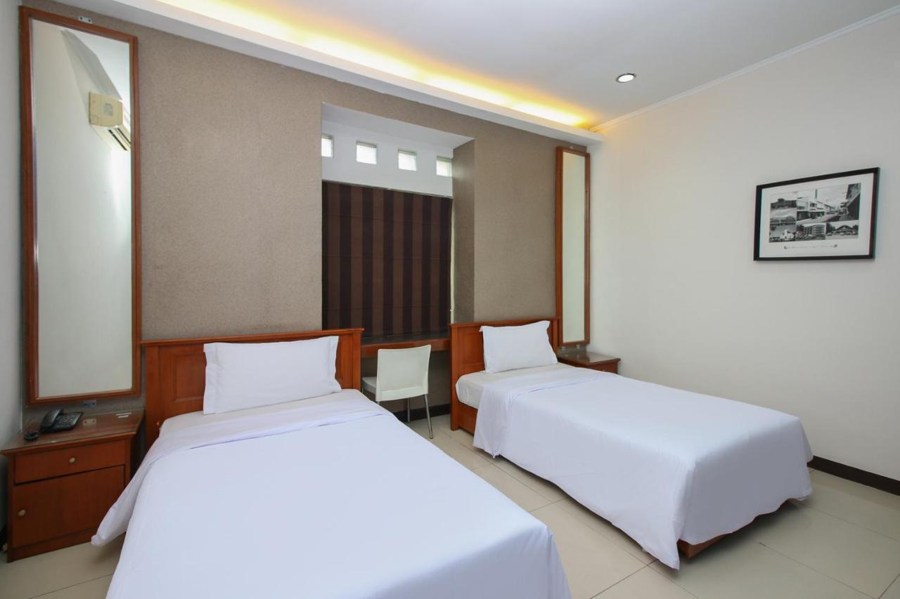 Sky Hotel Buah Batu 1 Бандунг Экстерьер фото