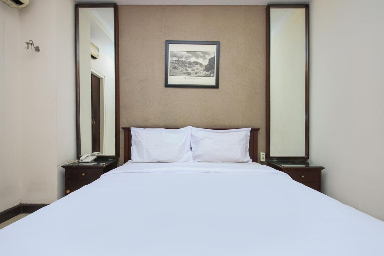 Sky Hotel Buah Batu 1 Бандунг Экстерьер фото
