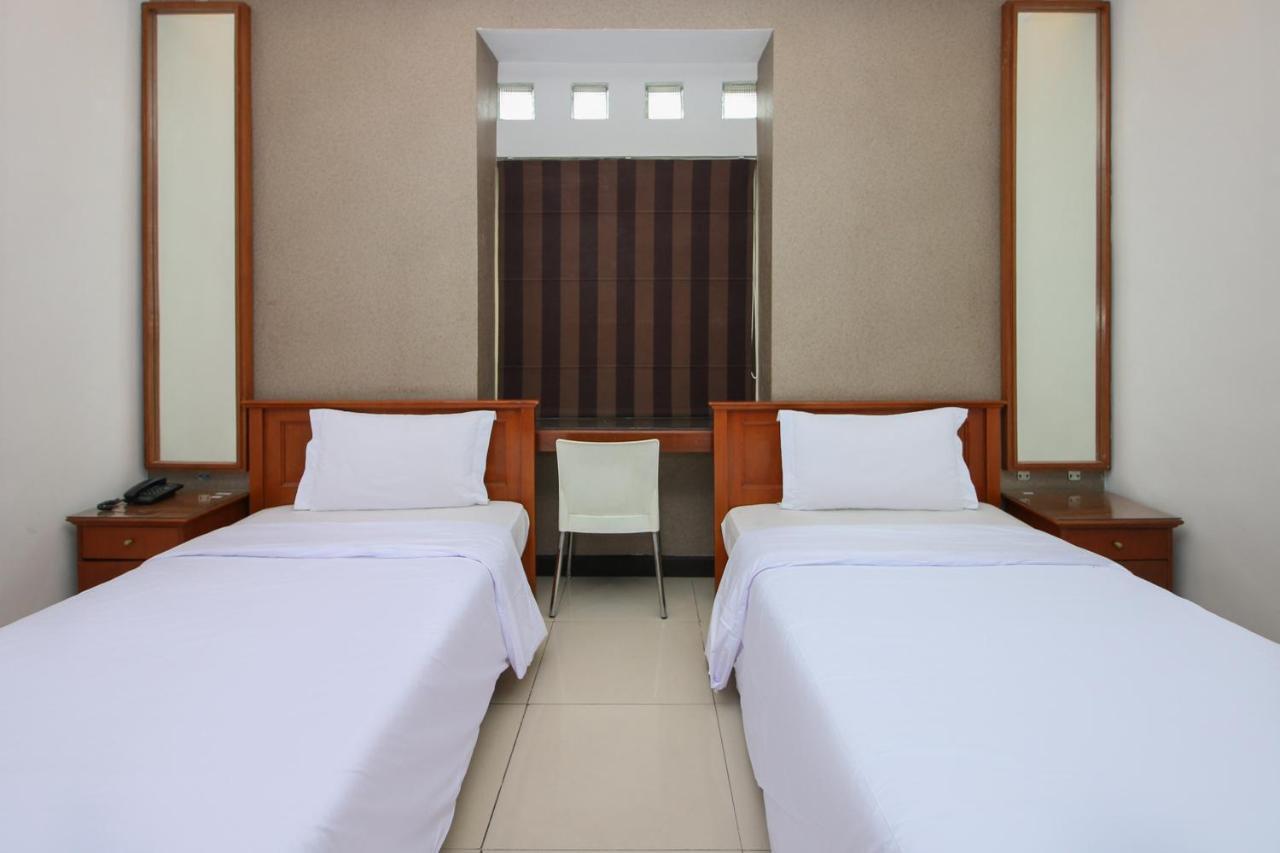 Sky Hotel Buah Batu 1 Бандунг Экстерьер фото